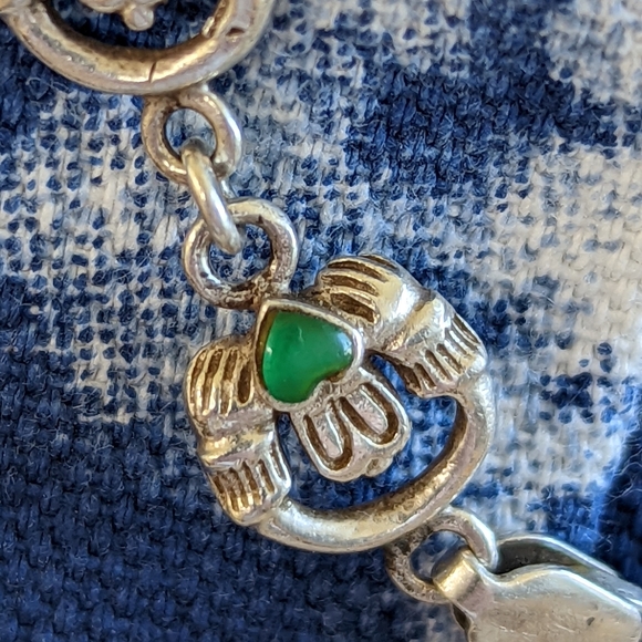 Sterling Silver Claddagh bracelet - Picture 3 of 7
